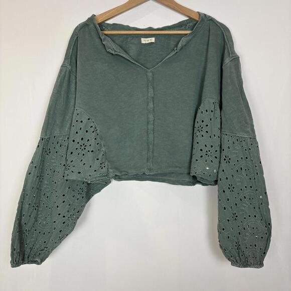Anthro Pilcro Green Eyelet Batwing Boho Indie Crop Sweatshirt Size:M - Picture 2 of 7